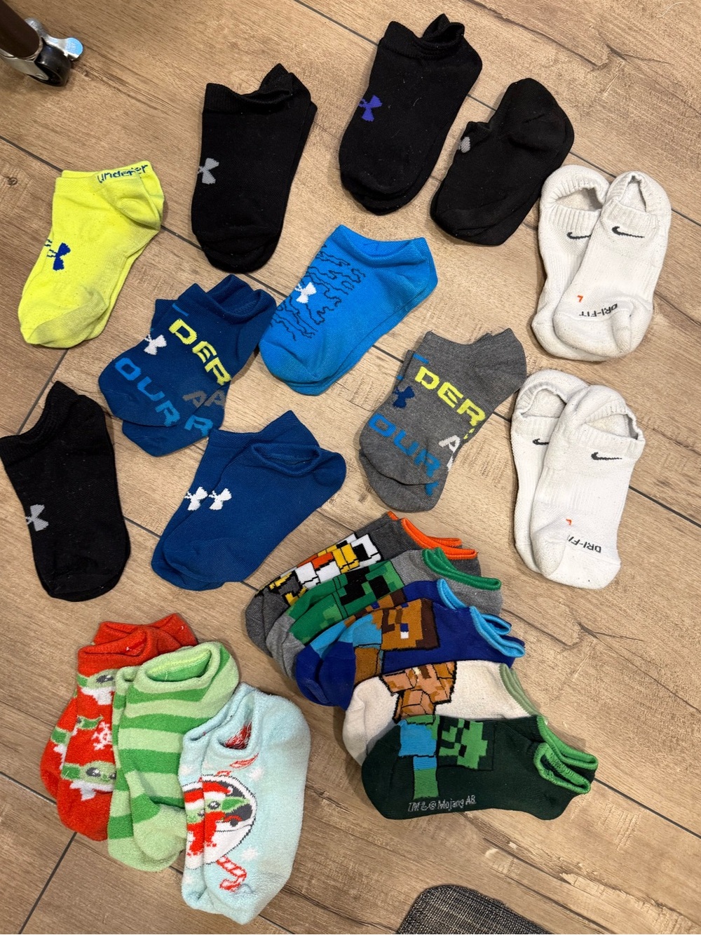 Boy’s Under Armour,Nike,Grogu and Minecraft No Show Socks 19pairs!
